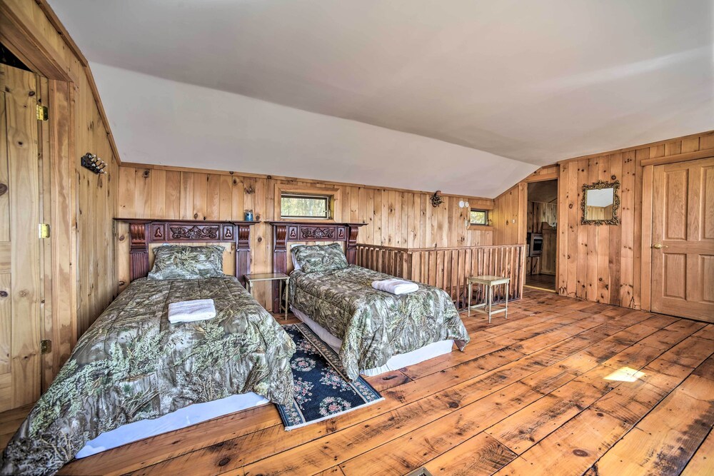 Full Private Home on 32-acres w/ Stellar Views! view 3