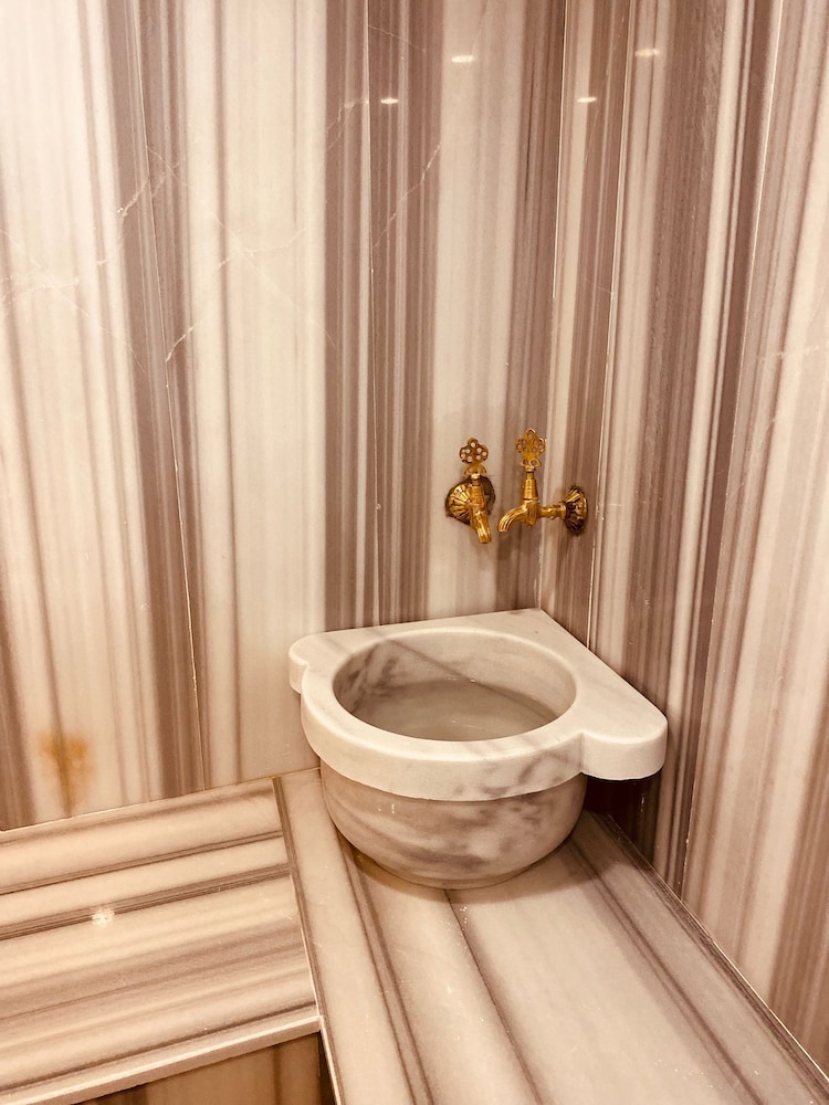 Royal Bosphorus Otel - Image 45