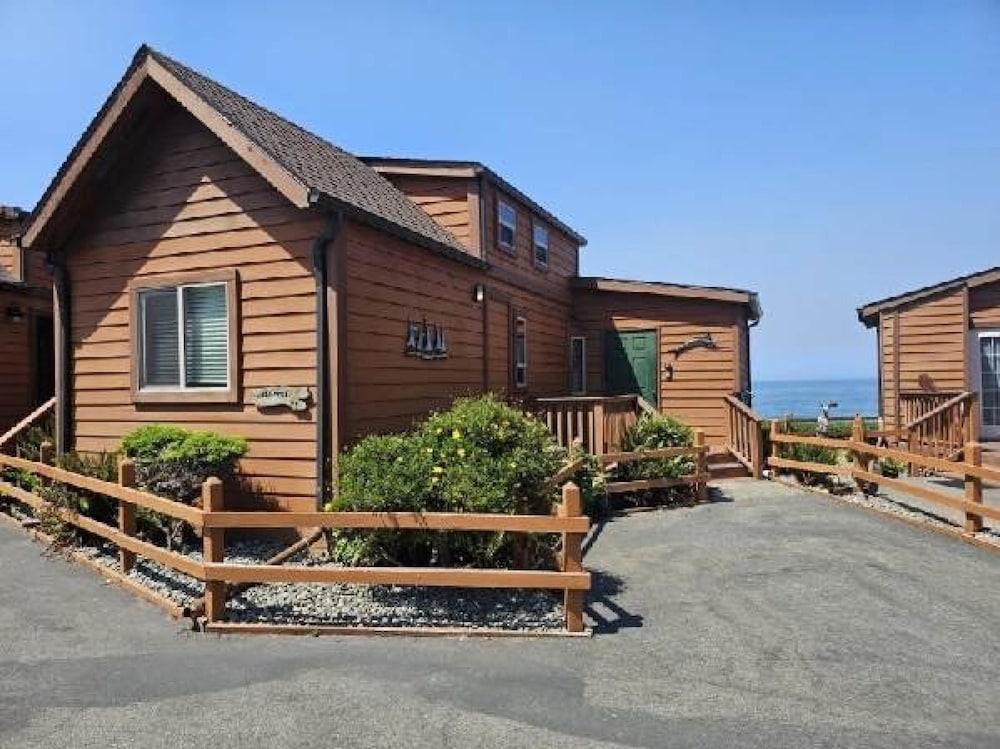 Oceanfront Cabin 9 With Jacuzzi Awesome Views