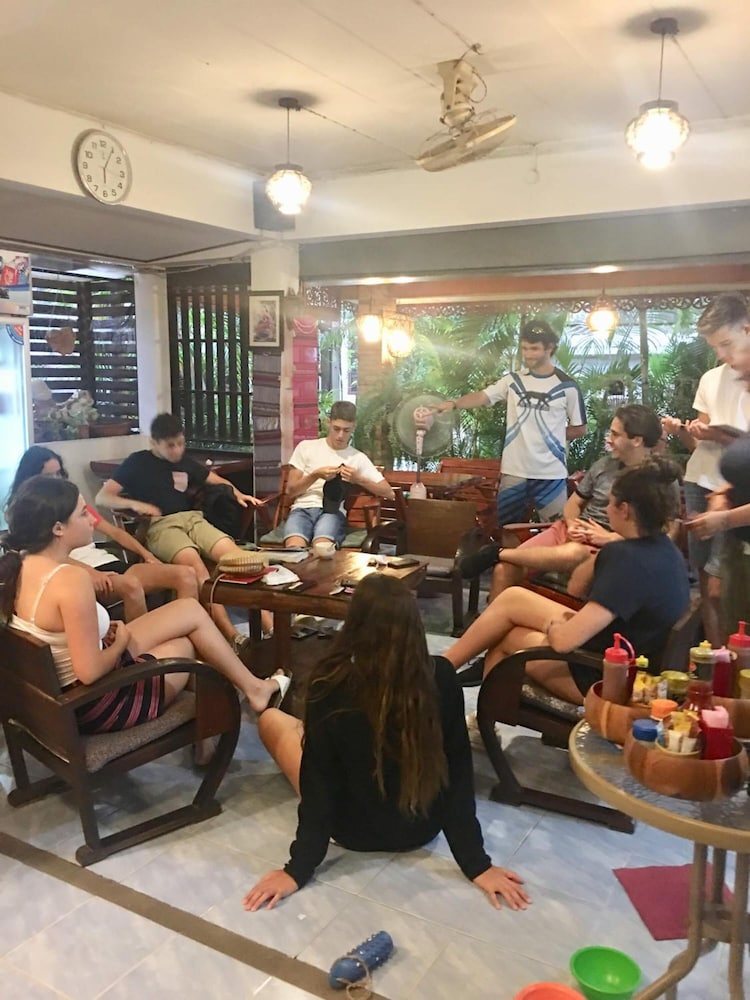TR Guesthouse