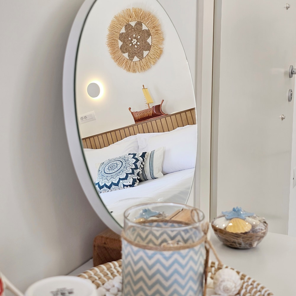 Ares Beachfront Luxury Rooms