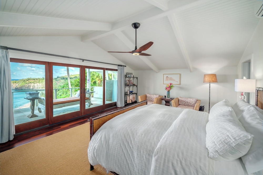 Secret Beach House in Kilauea