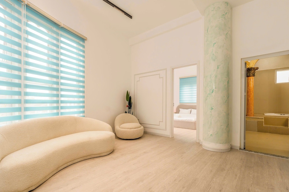 Lux white villa 9 Bedrooms