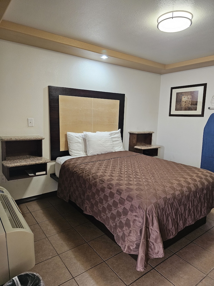 Carrizo Inn
