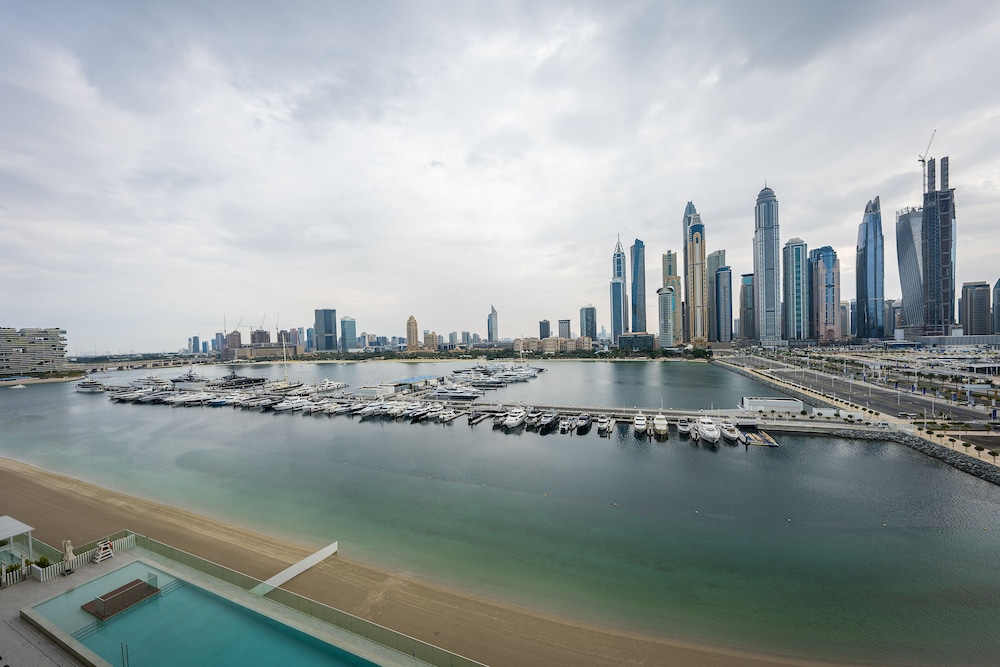 Glamorous 3BR with Marina view