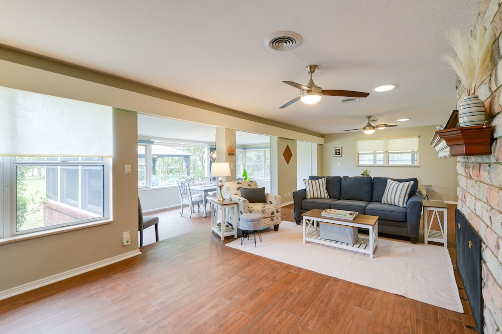 Lakefront Keystone Heights Home w/ Boat Dock!