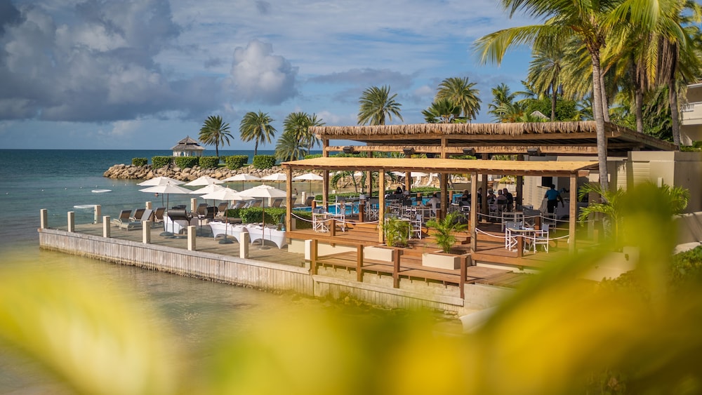 The Cove Suites at Blue Waters Resort and Spa - Property Image 34