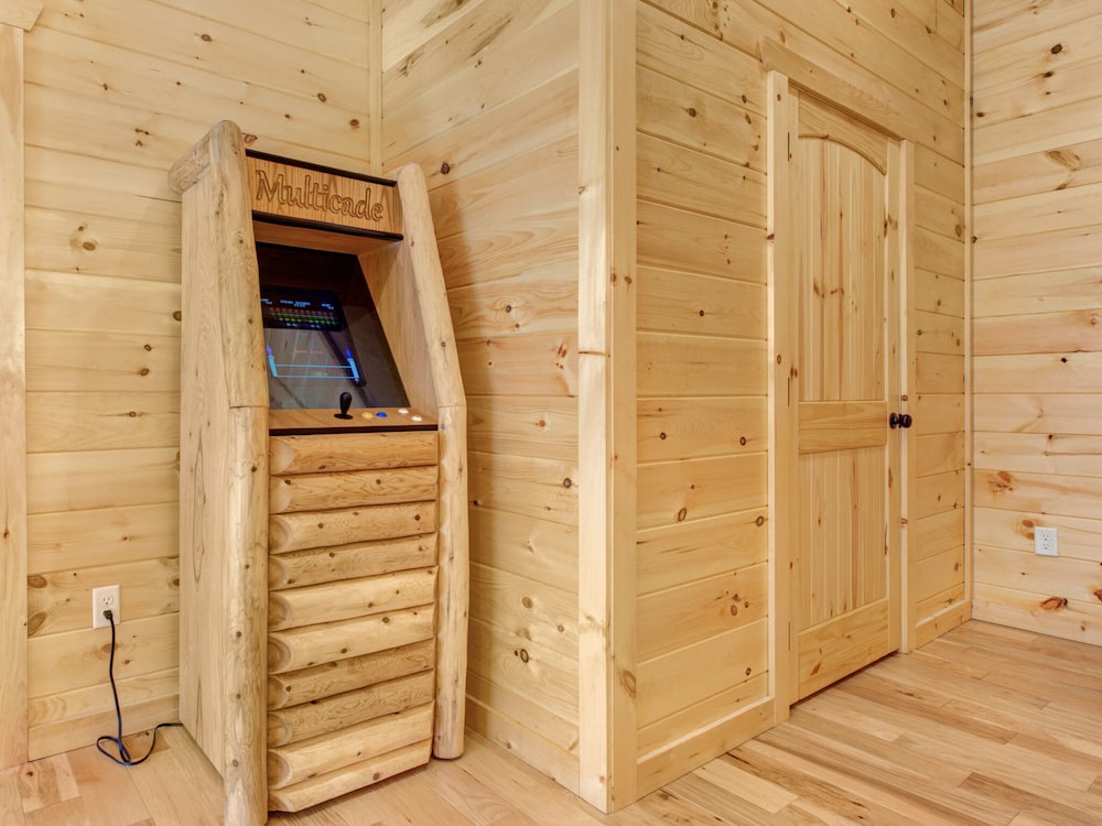 Gatlinburg Escape by Jackson Mountain Rentals view 4