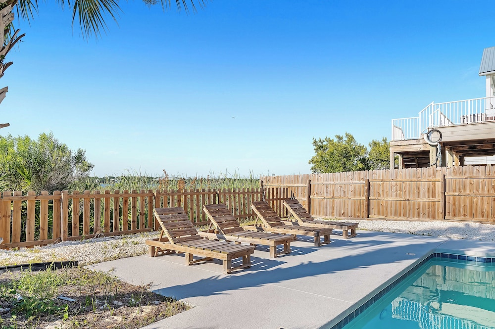 The Sandy Fox- Private Pool view 5