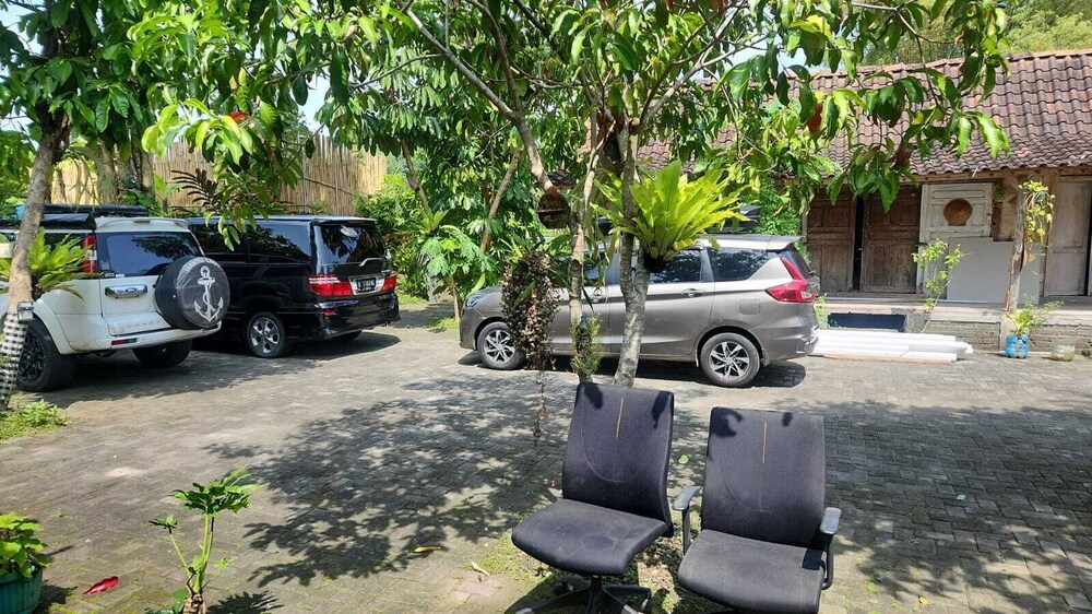 Eyang Residence Limasan Kebon Dalem