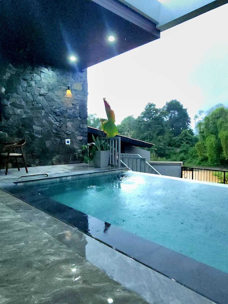 Song View Pool Villa