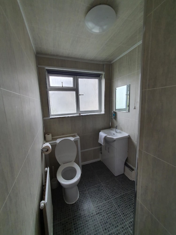 Devine Beach Hotel, Westcliff Southend-On-Sea