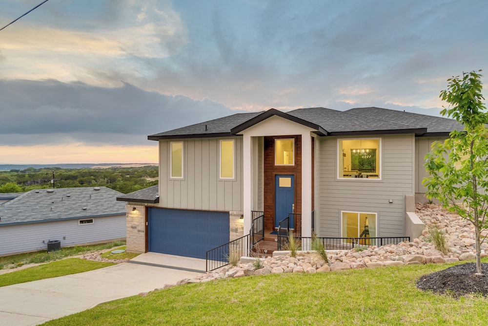 Lago Vista Home w/ Game Room Outdoor Tub! - Property Image 28