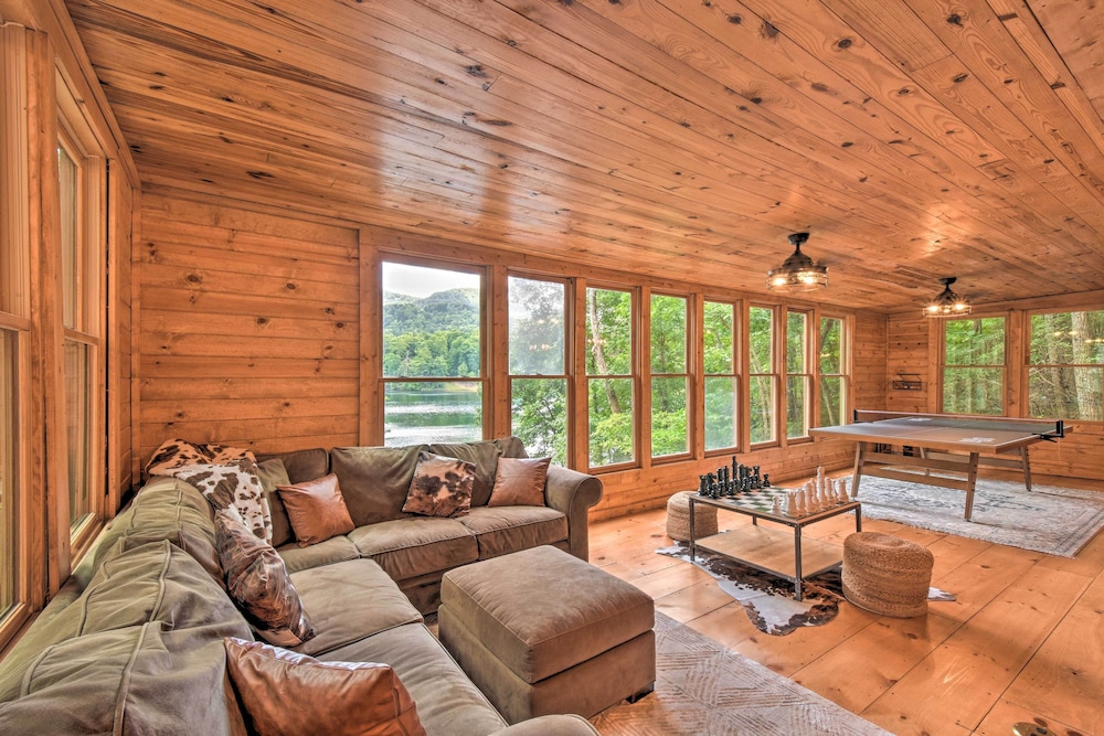 Lakefront Glass House Cabin w/ Mountain Views!