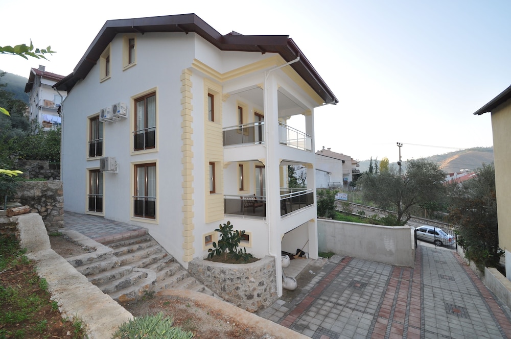 Butik Villas - Nergissus I