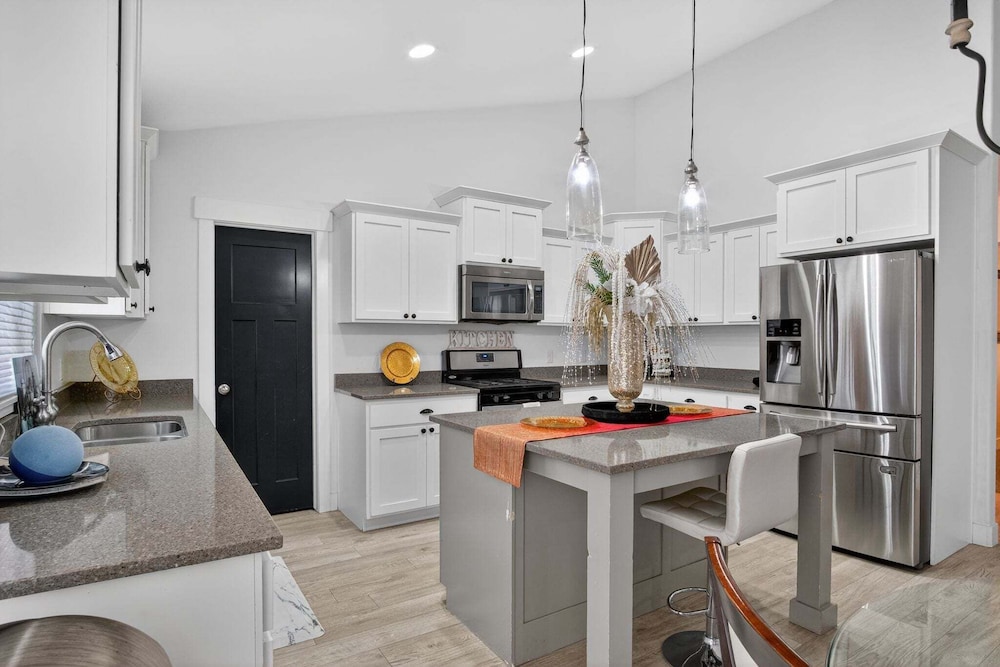 Modern 6br Home Near Park City 6 Bedroom Home