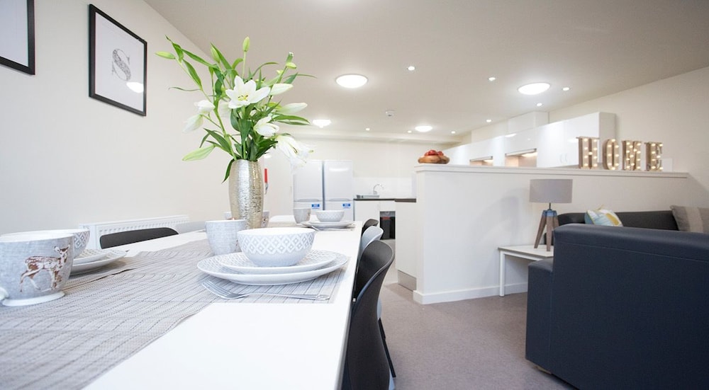 Powis Place - Campus Residence