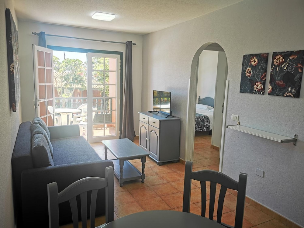 Brena Baja Vacations - Apartamentos Oasis San Antonio - Property Image 4