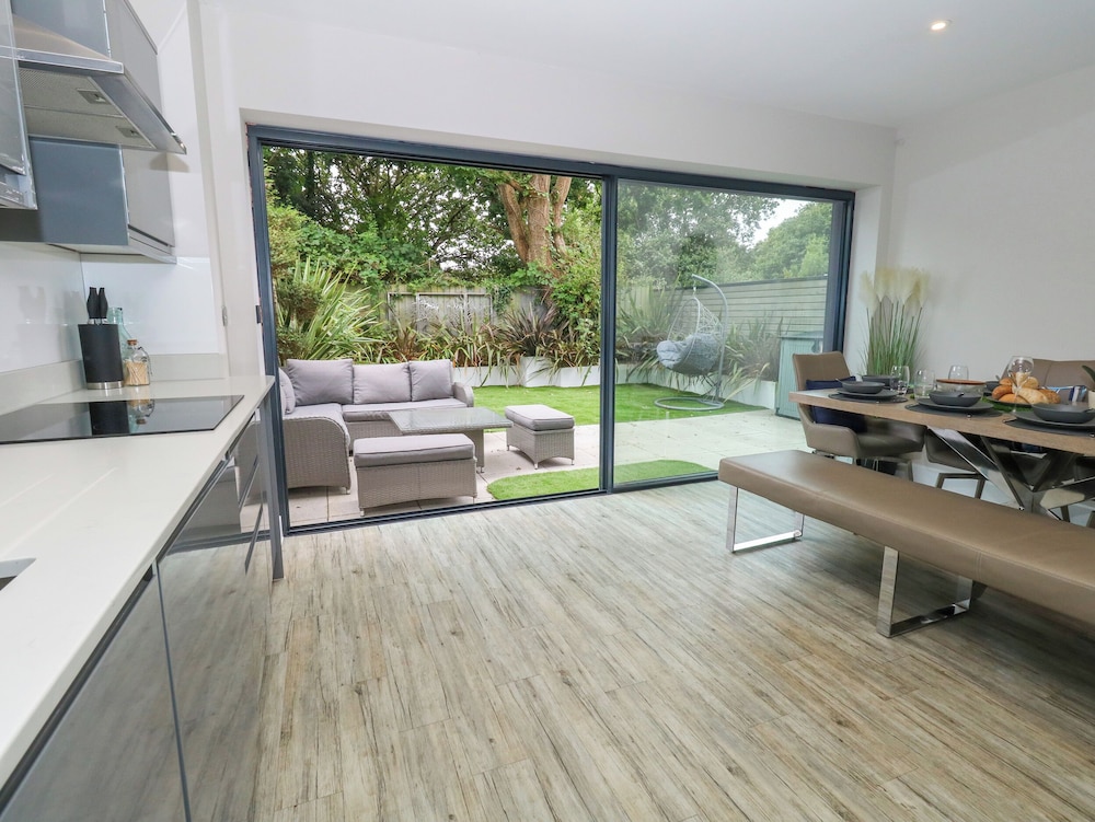66A Danecourt Road