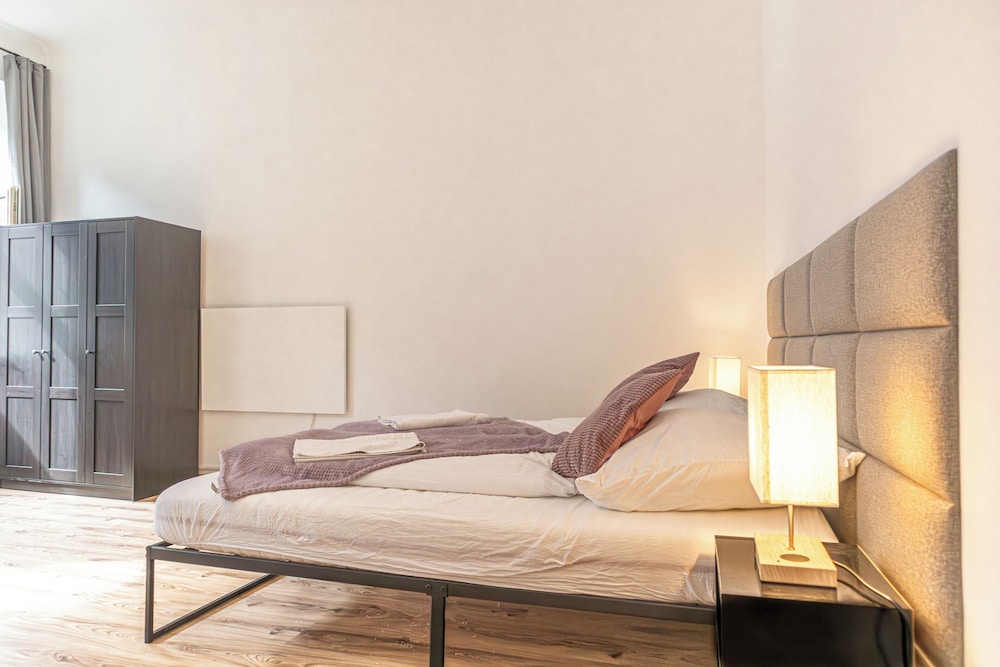 Charming 2BR Apt Close to Westbahnhof