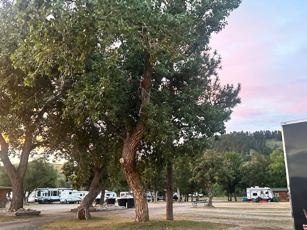 Days End Campground & RV Park