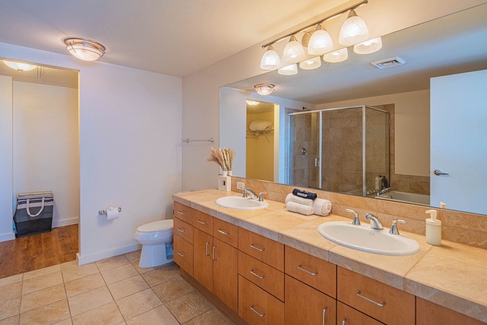ROVE LIVING/KL - 44 Monroe