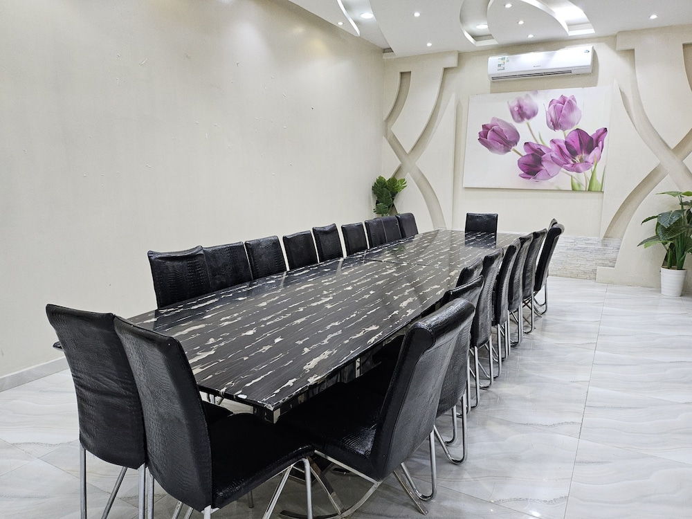 meeting & event spaces
