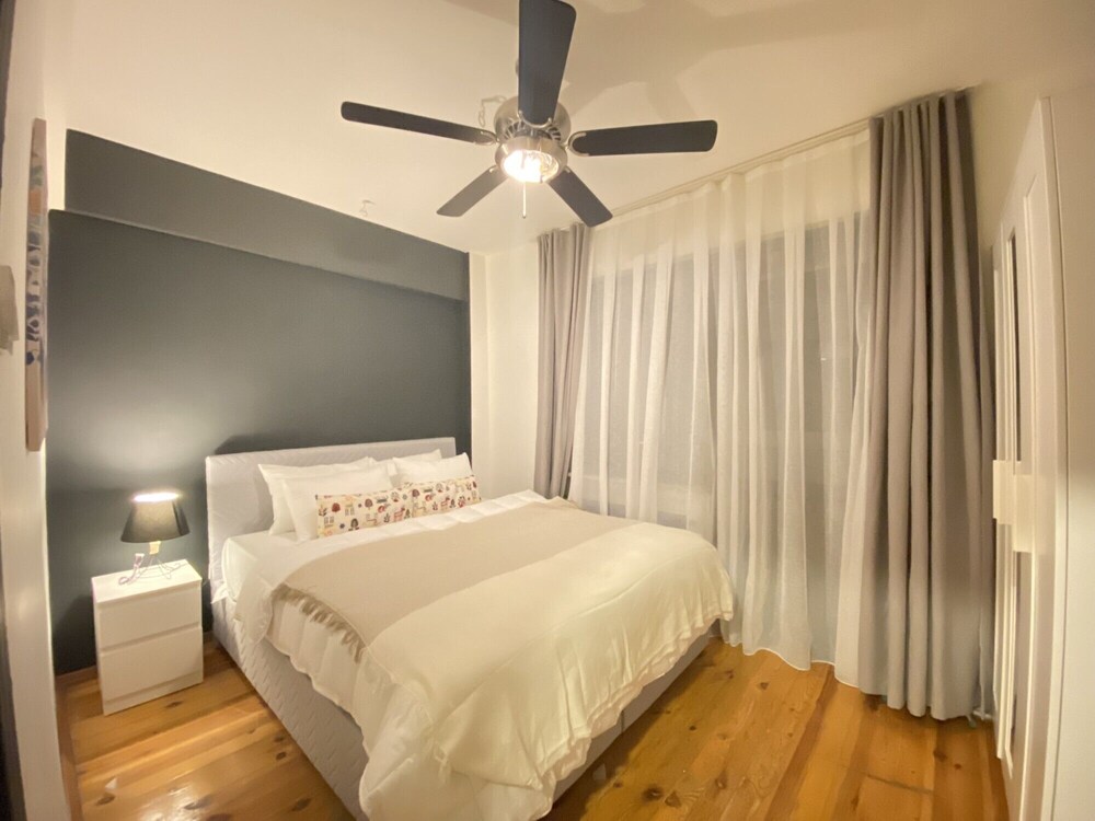 Chic Flat With Balcony in the Heart of Beyoglu