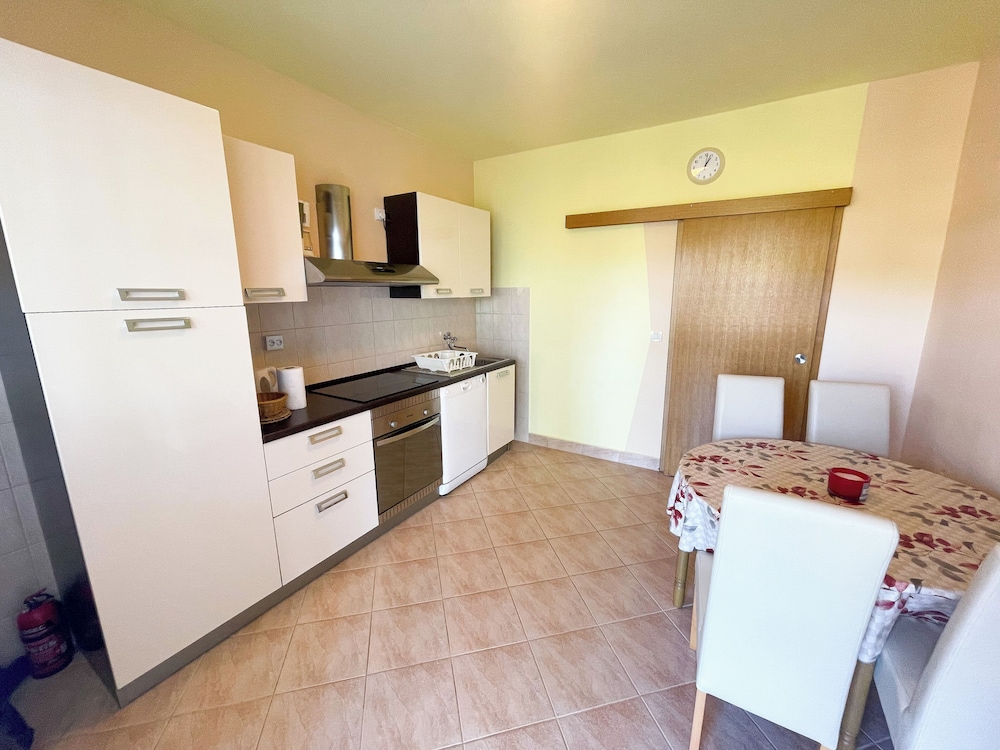 Apartment Combaj 3