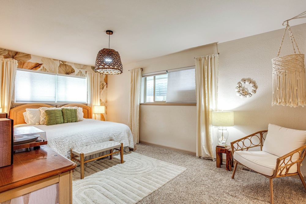 Lake Spanaway Retreat: Home w/ Private Beach!