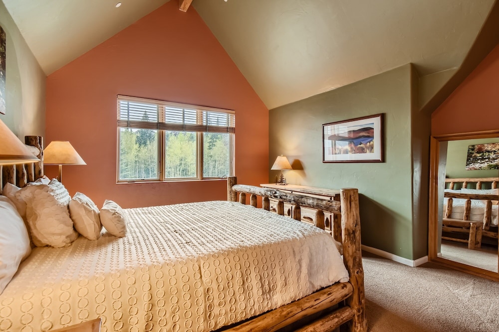 Summit County Vacations - 42 Burgundy 4br 3.5ba 4 Bedroom Townhouse by RedAwning - Property Image 26