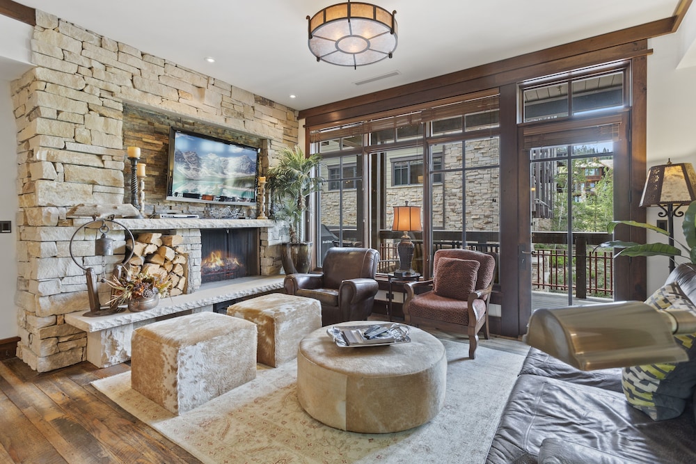 Arrowleaf Lodge at Deer Valley Resort - Two Bedroom Residence #301 2 Condo