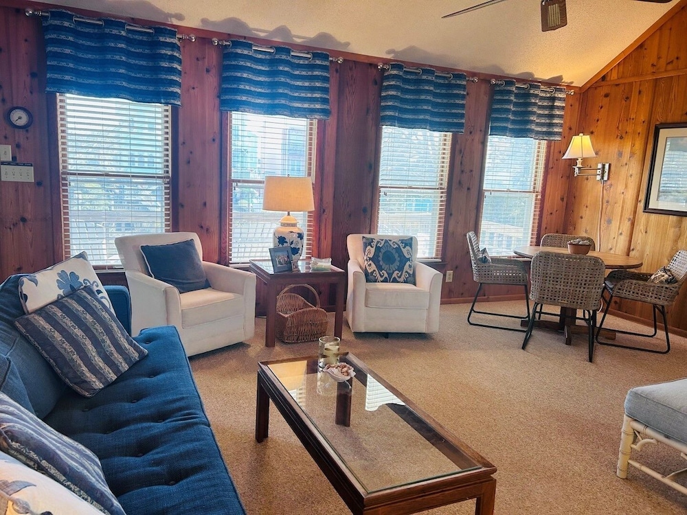 Dry Dock - 4 Br Home