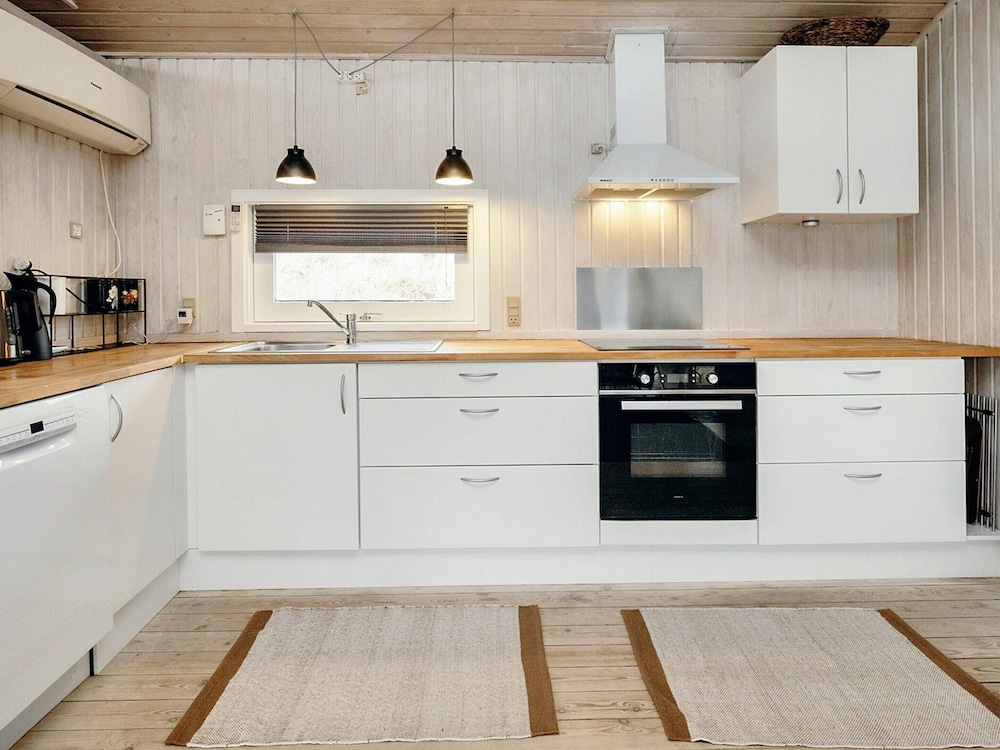 9 Person Holiday Home in Blokhus-by Traum view 2