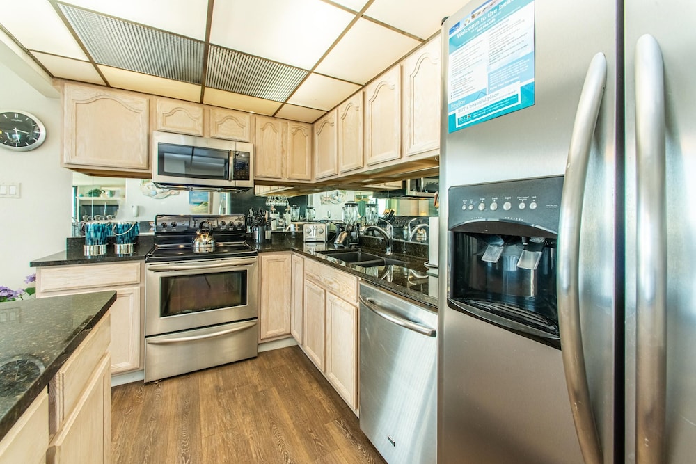 Leeward 308 at Edgewater