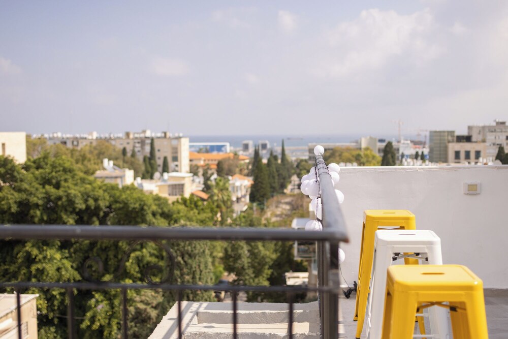Bahai Gardens Penthouse by Sea N' Rent view 2