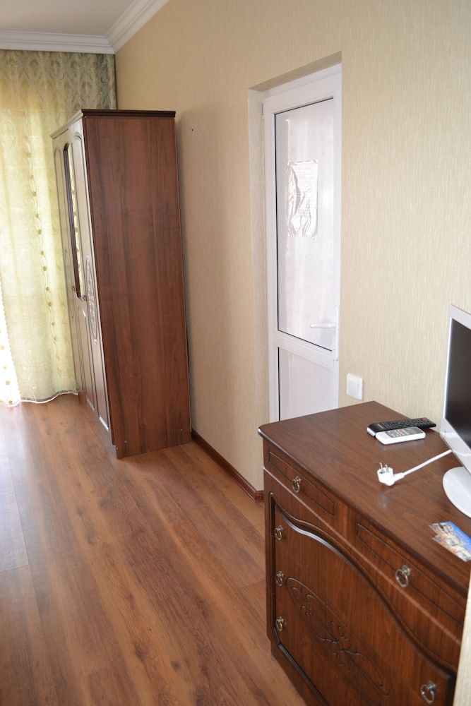 Alisa Guest House