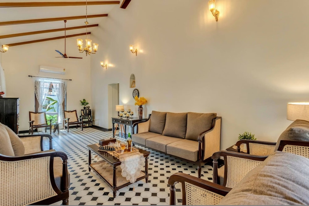 3bhk Portuguese-style Villa w Pool Casa Aloma