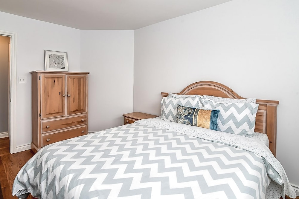 Private 2bdrm Unit With Ensuite Laundry - U5A