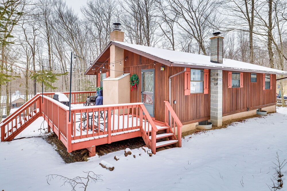 Pet-friendly Home w/ Deck at Big Bass Lake! view 5