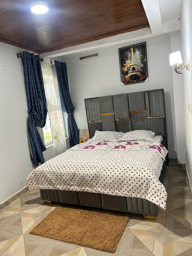 Serenity Heights Guest Houses