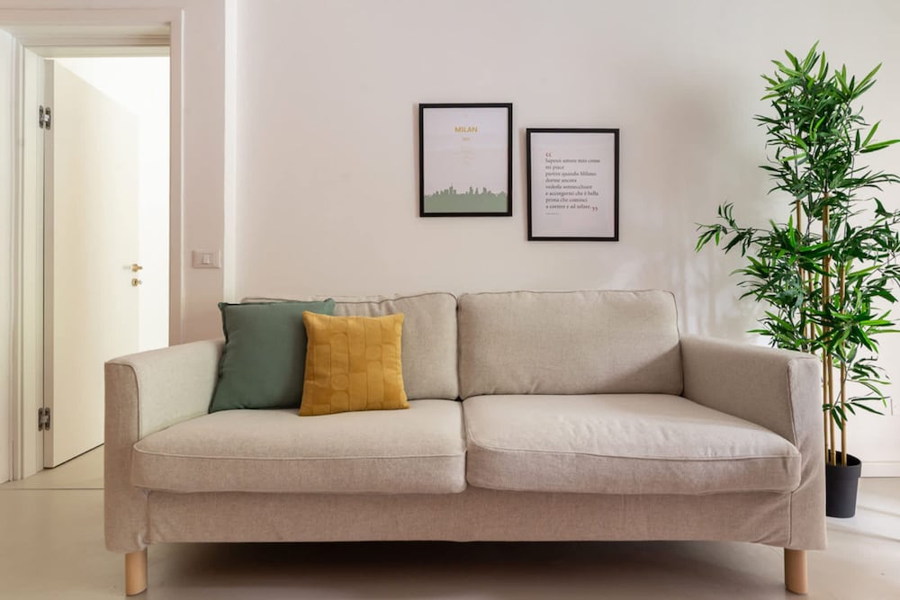 w Stylish 2BR Near Navigli City Landmarks