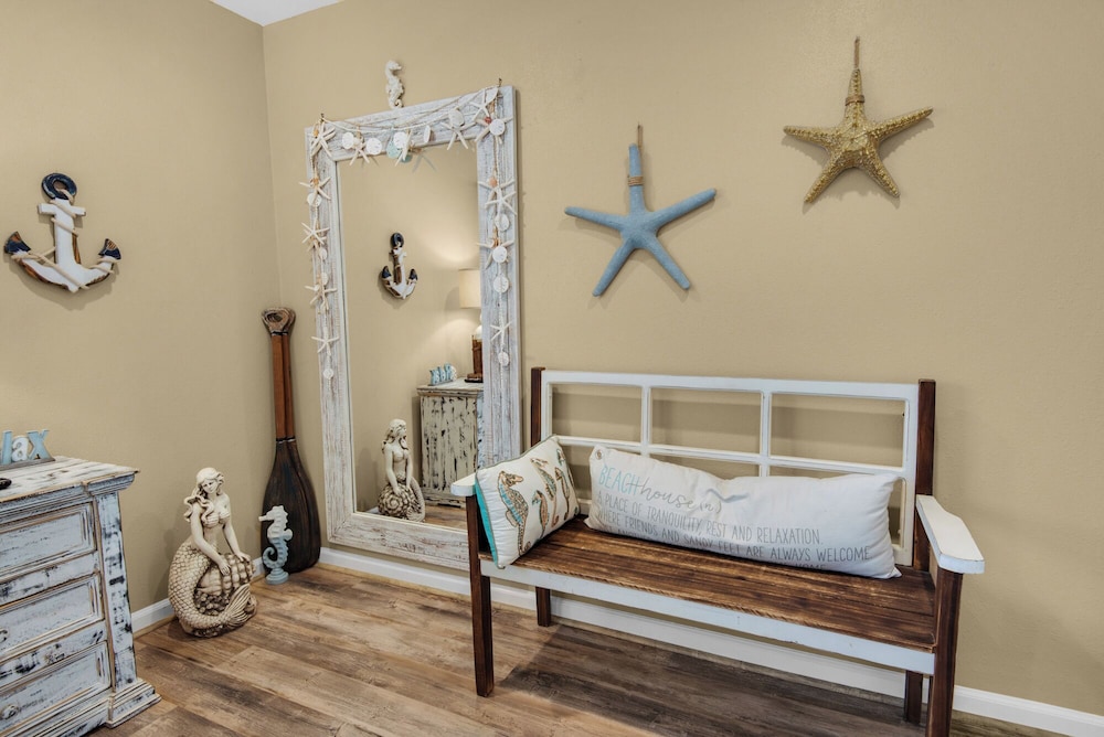 Woodland Shores 37: Steps to Beach, 2 Pools + Free Attraction Tickets!