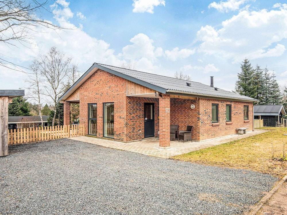 4 Star Holiday Home in Farvang
