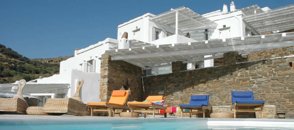 Vega Apartments