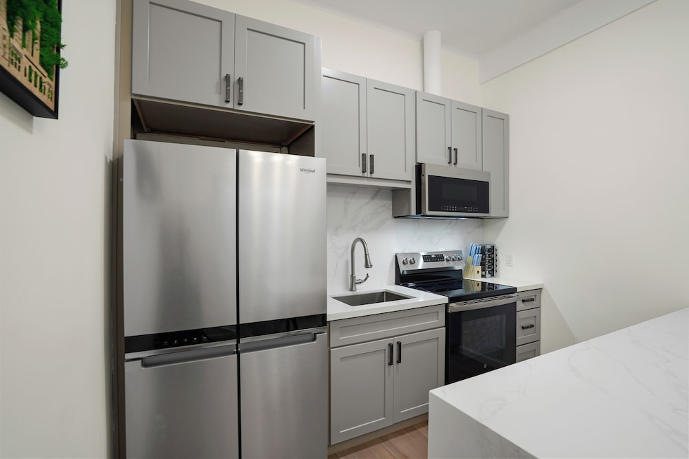 Cozy Private Rooms near SF Transpo