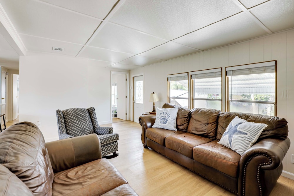 Fish & Boat On-site! Waterfront Florida Keys Home