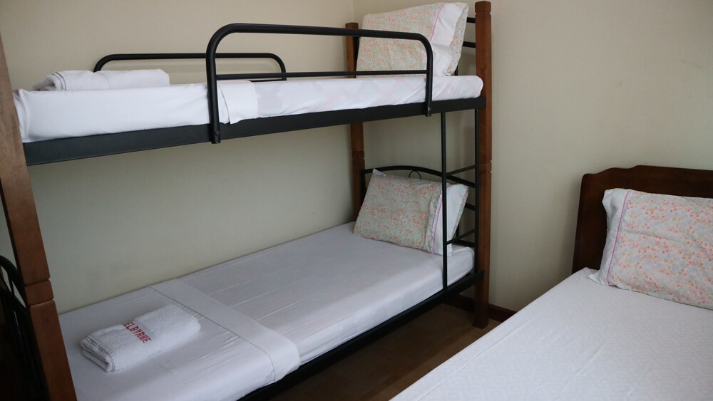 Celbyrne Pension Hauz