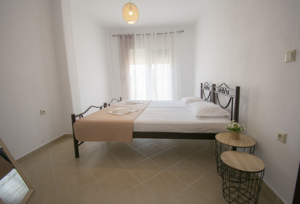 Violeta Apartment by Rentalspro