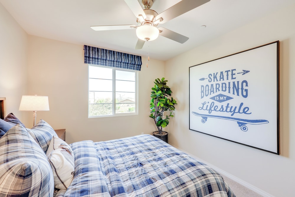 Pool Access & Mtn Views: Family Haven in Beaumont!